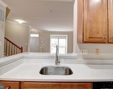 9394 Penrose Street - Photo Thumbnail 5