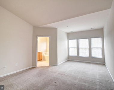 9394 Penrose Street - Photo Thumbnail 23