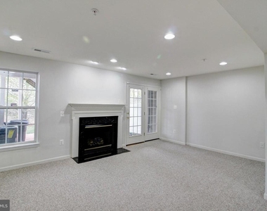 9394 Penrose Street - Photo Thumbnail 13