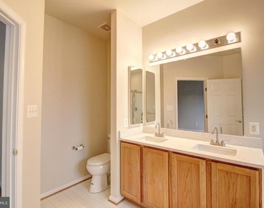 9394 Penrose Street - Photo Thumbnail 20