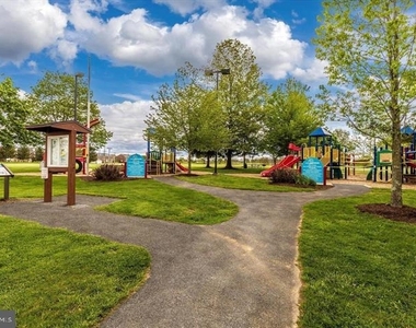3514 Tabard Lane - Photo Thumbnail 41