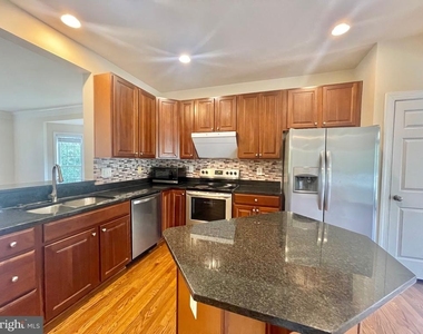 3514 Tabard Lane - Photo Thumbnail 3