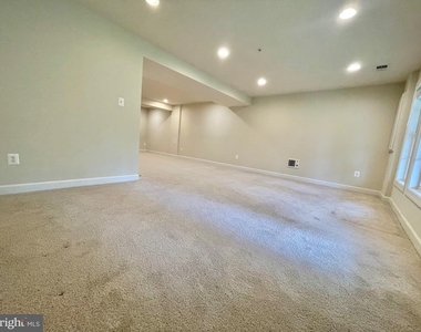 3514 Tabard Lane - Photo Thumbnail 24
