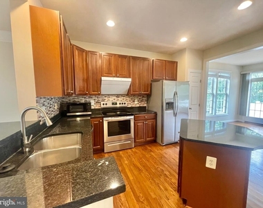 3514 Tabard Lane - Photo Thumbnail 9