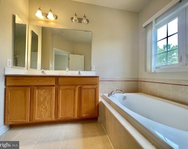 3514 Tabard Lane - Photo Thumbnail 19