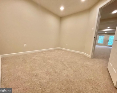 3514 Tabard Lane - Photo Thumbnail 32