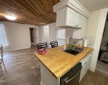 3041 Carpenter Upchurch Road - Photo Thumbnail 5