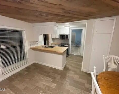 3041 Carpenter Upchurch Road - Photo Thumbnail 3