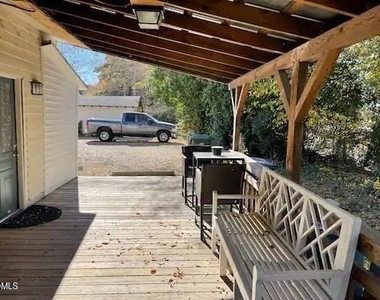 3041 Carpenter Upchurch Road - Photo Thumbnail 14