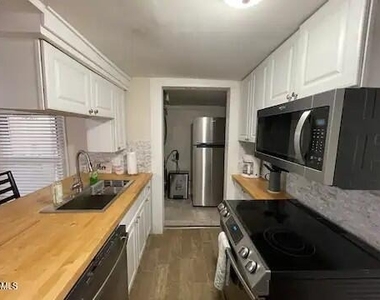 3041 Carpenter Upchurch Road - Photo Thumbnail 4