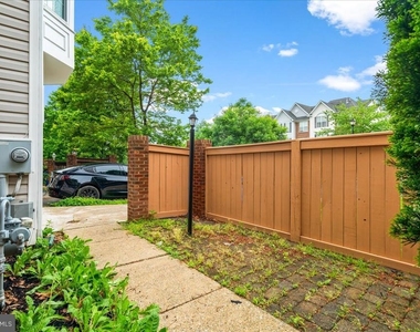 116 Whiskey Creek Cir - Photo Thumbnail 2