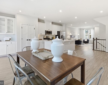 5927 Pecking Stone St - Photo Thumbnail 7