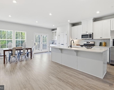5927 Pecking Stone St - Photo Thumbnail 5