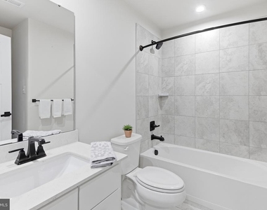 5927 Pecking Stone St - Photo Thumbnail 18