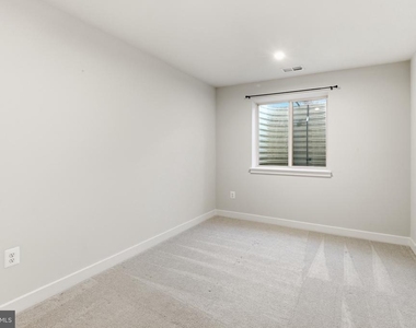 5927 Pecking Stone St - Photo Thumbnail 17