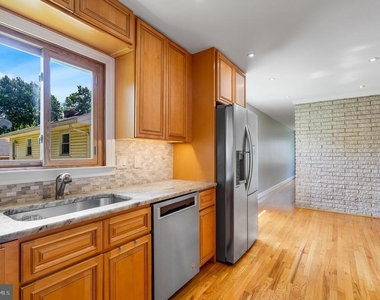 606 Apple Avenue - Photo Thumbnail 8