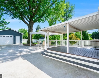 606 Apple Avenue - Photo Thumbnail 26