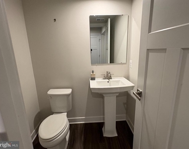8711 Shady Pines Drive - Photo Thumbnail 12