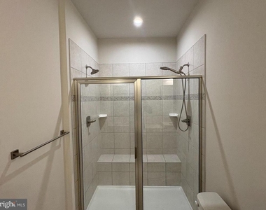 8711 Shady Pines Drive - Photo Thumbnail 10