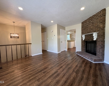 3107 Quinley Place - Photo Thumbnail 7