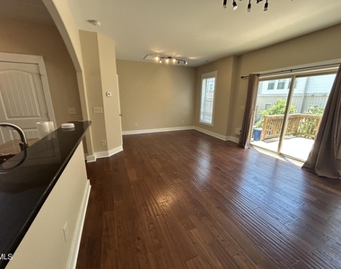 3827 Glenhaven Road - Photo Thumbnail 7