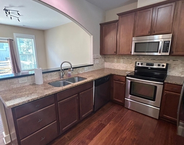 3827 Glenhaven Road - Photo Thumbnail 5
