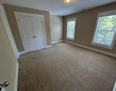 3827 Glenhaven Road - Photo Thumbnail 28