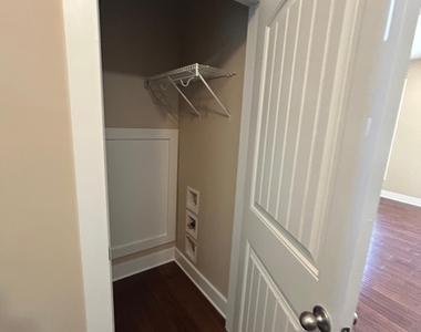3827 Glenhaven Road - Photo Thumbnail 3