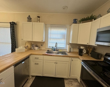 200 Hunter Street - Photo Thumbnail 3