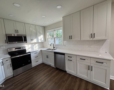170 Devin Drive - Photo Thumbnail 16