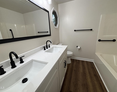 170 Devin Drive - Photo Thumbnail 6