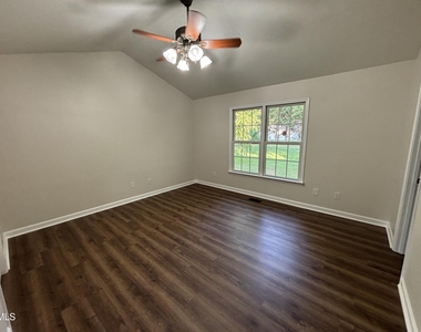 170 Devin Drive - Photo Thumbnail 47