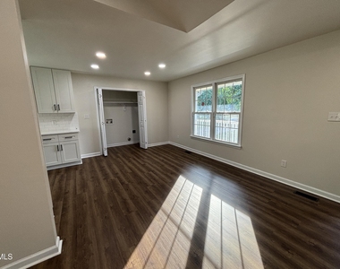 170 Devin Drive - Photo Thumbnail 23