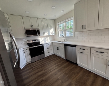 170 Devin Drive - Photo Thumbnail 17