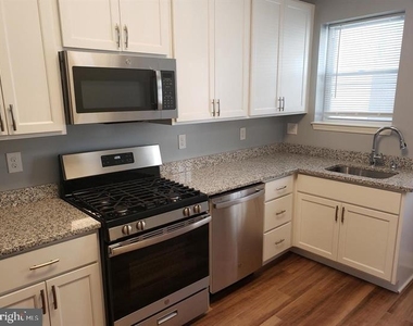 430 S Bond Street - Photo Thumbnail 5