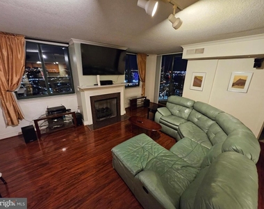 414 Water Street - Photo Thumbnail 1
