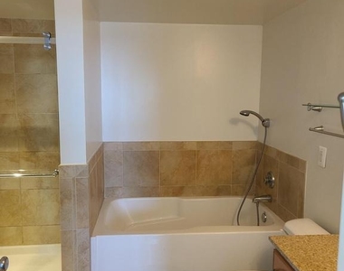 414 Water Street - Photo Thumbnail 18