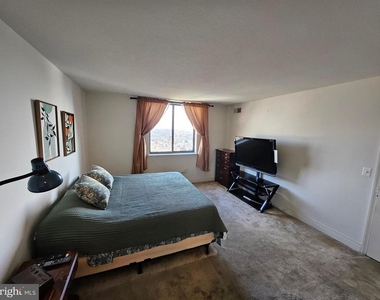 414 Water Street - Photo Thumbnail 14