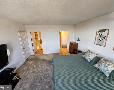 414 Water Street - Photo Thumbnail 16