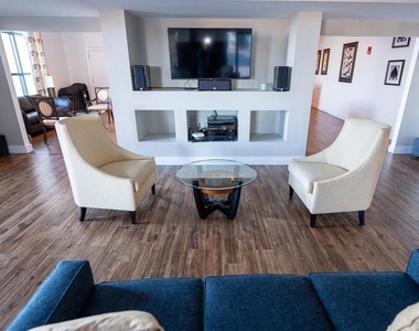 414 Water Street - Photo Thumbnail 35