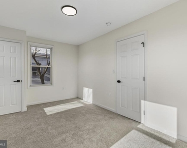 507 Washburn Avenue - Photo Thumbnail 17