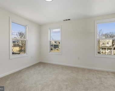 507 Washburn Avenue - Photo Thumbnail 11