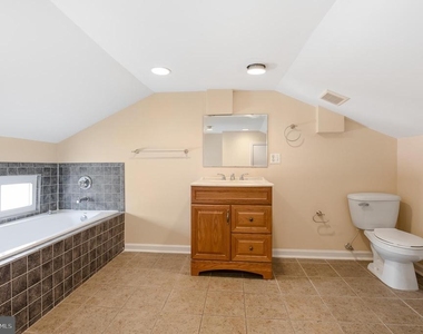 1123 W Lombard Street - Photo Thumbnail 32