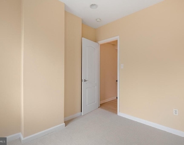 1123 W Lombard Street - Photo Thumbnail 24