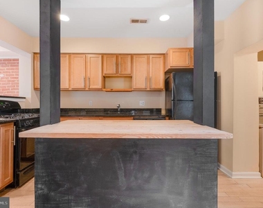 1123 W Lombard Street - Photo Thumbnail 14