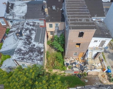 1123 W Lombard Street - Photo Thumbnail 5