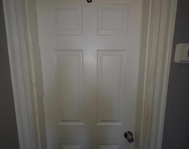 2617 E Preston Street - Photo Thumbnail 26