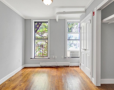 44 Avenue B - Photo Thumbnail 7