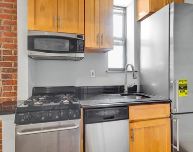 44 Avenue B - Photo Thumbnail 8