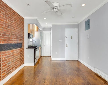 44 Avenue B - Photo Thumbnail 10
